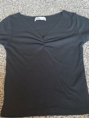 Hollister Black Short Sleeve Ribbed V-Neck Tee with Front Ruching